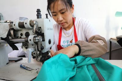 山東濱州:鄉村建設戶外裝備微工廠 婦女“家門口”就業增收